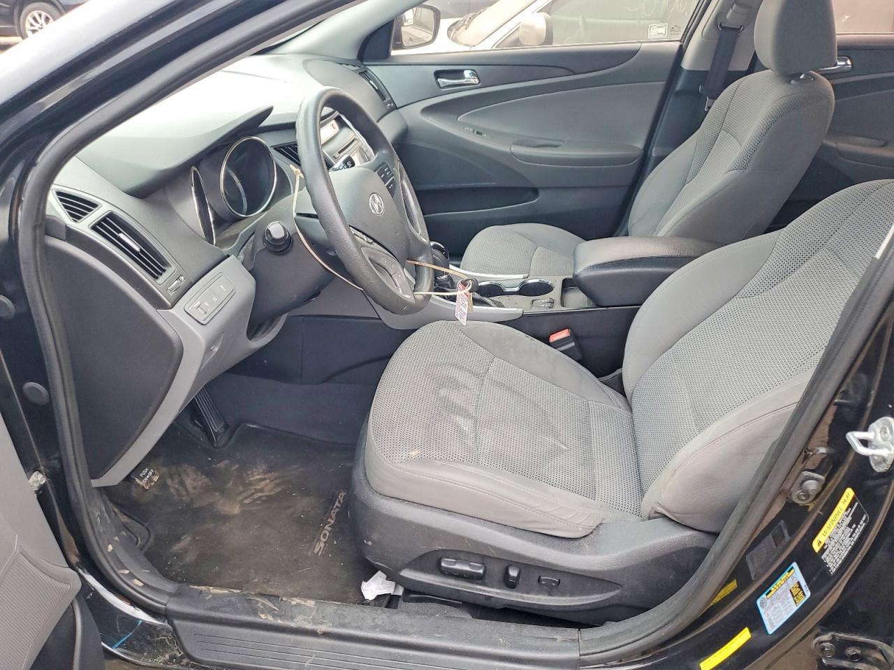 2013 HYUNDAI SONATA GLS photo 13