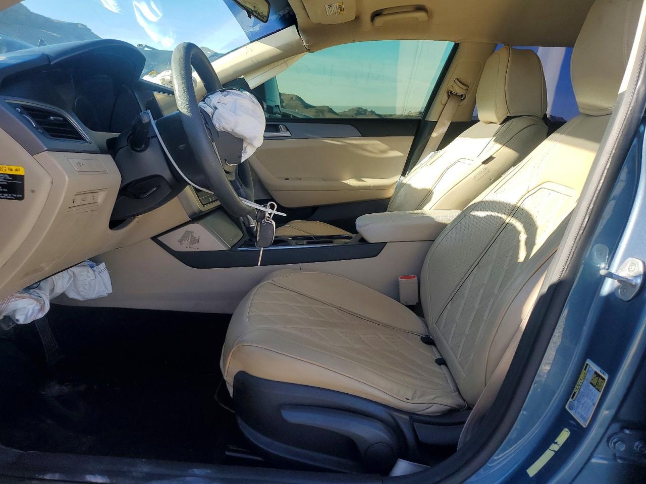 2015 HYUNDAI SONATA SE photo 13