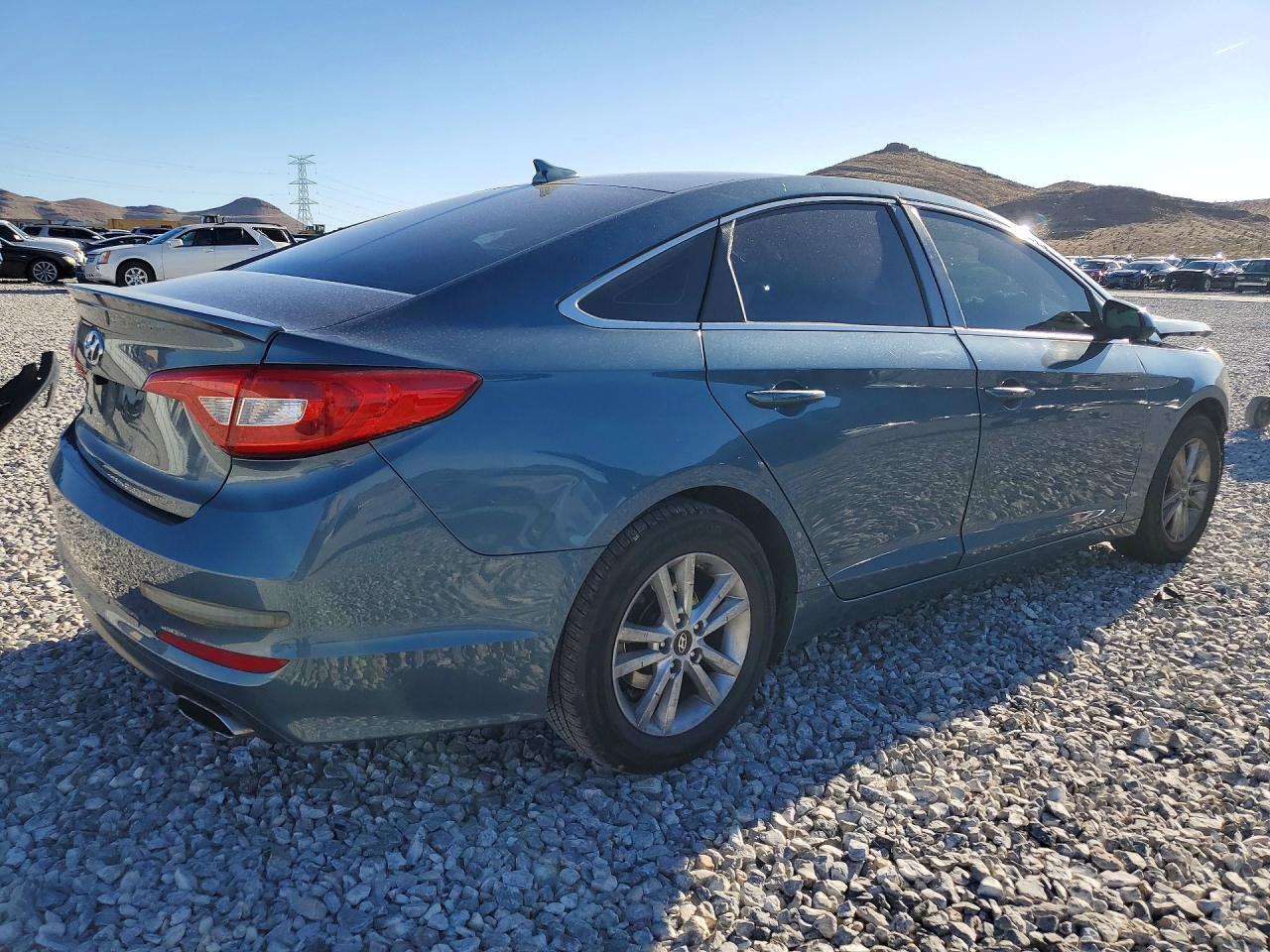 2015 HYUNDAI SONATA SE photo 5