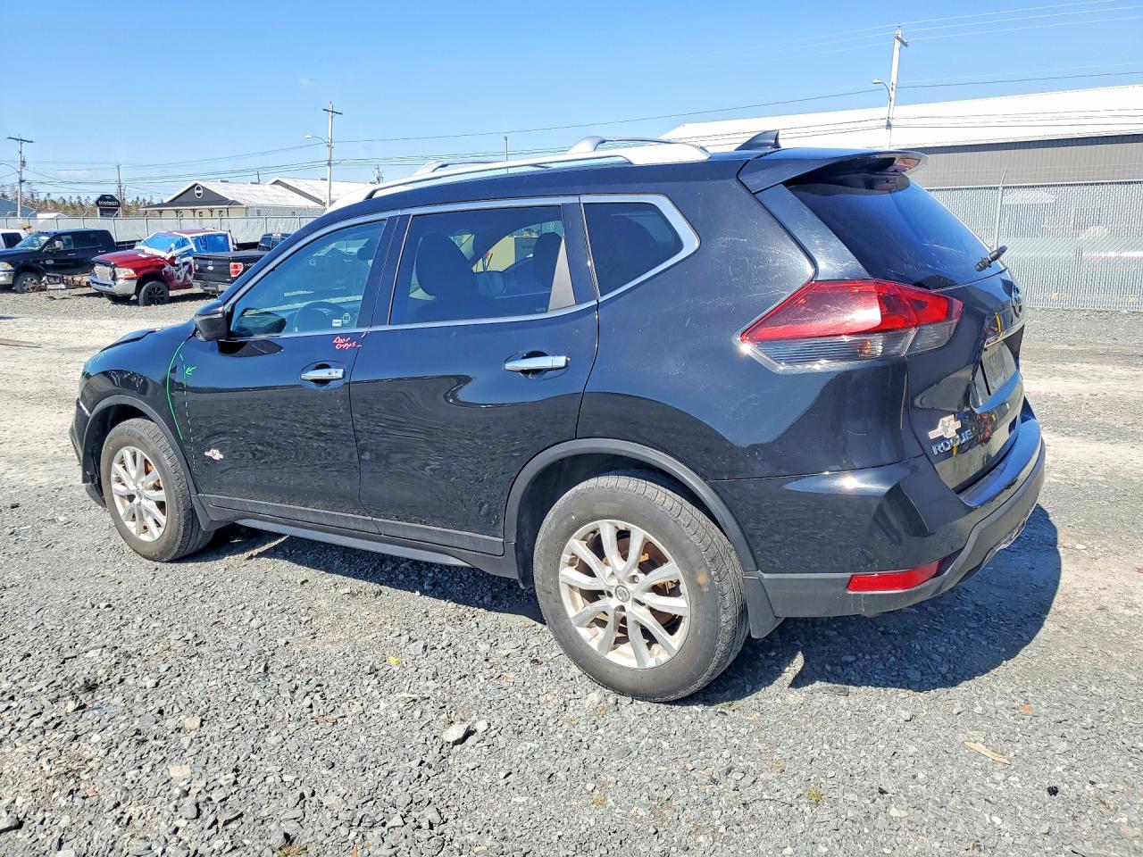 2019 NISSAN ROGUE S photo 3