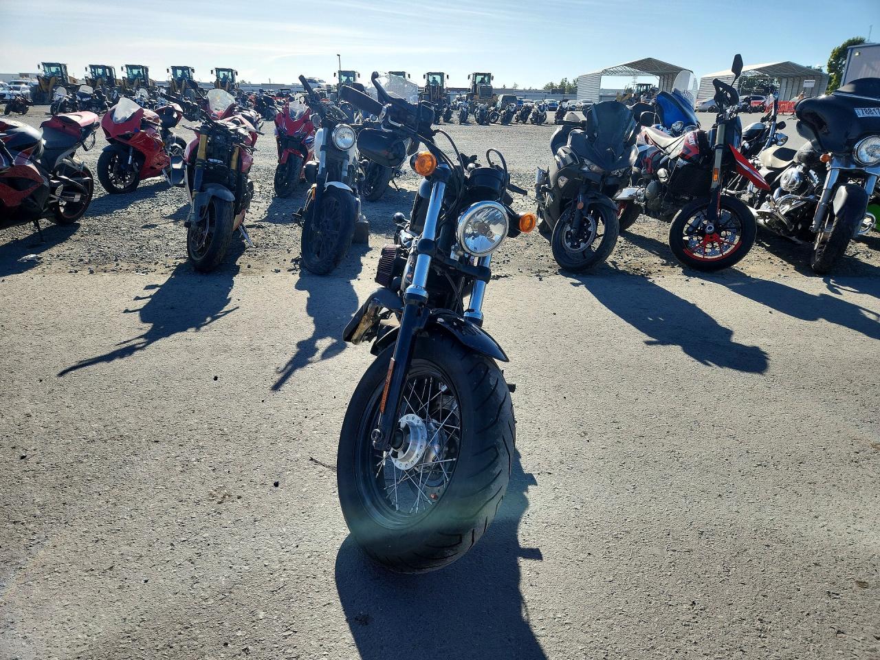 2010 HARLEY-DAVIDSON XL1200 X photo 2