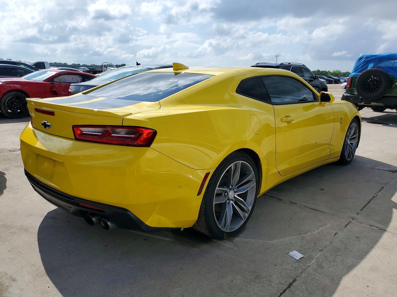 2017 CHEVROLET CAMARO LT photo 7