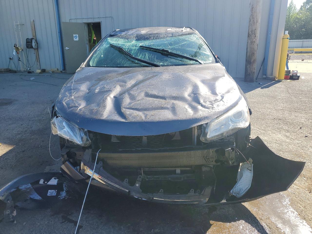 2016 TOYOTA CAMRY SE photo 9