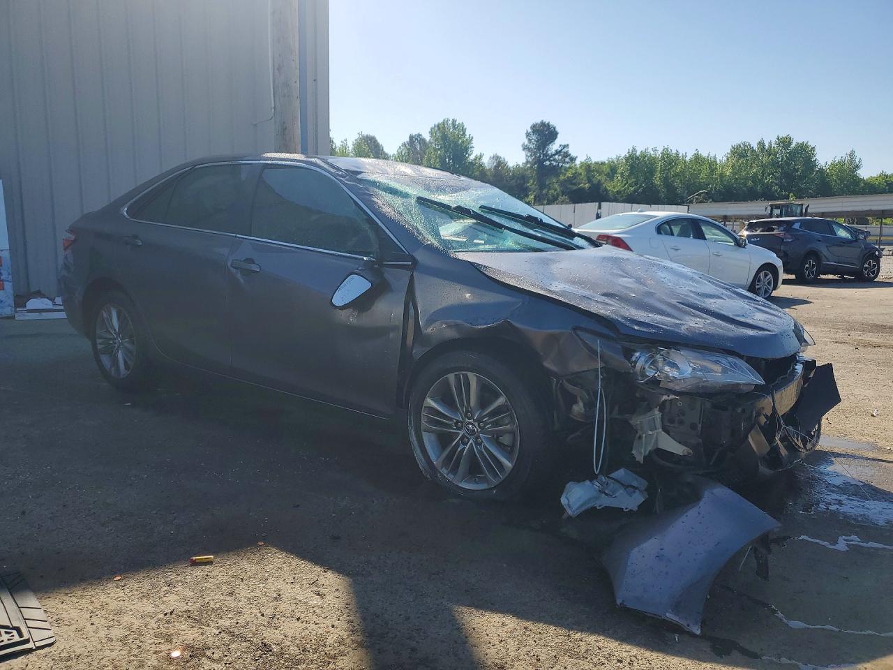 2016 TOYOTA CAMRY SE photo 7