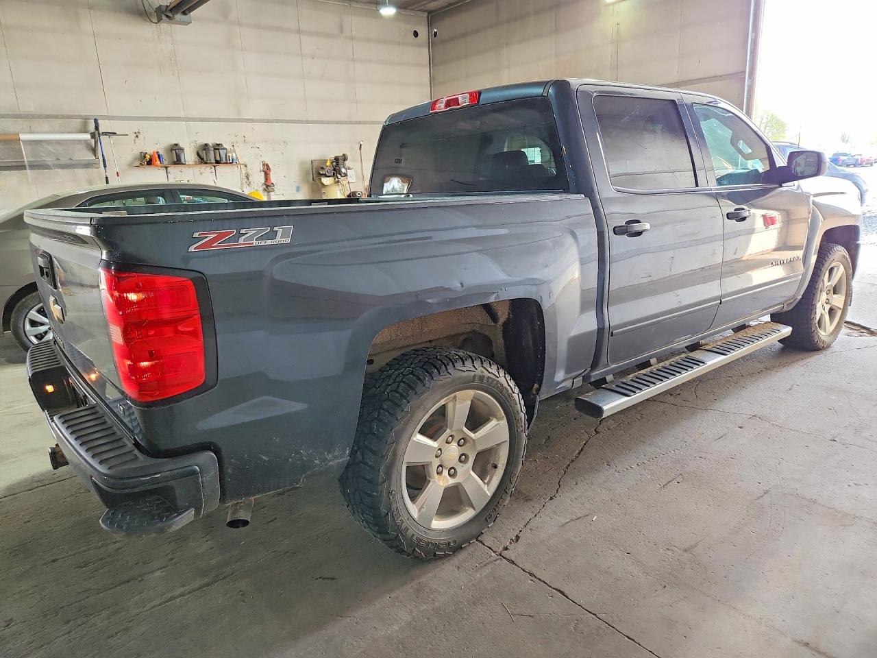 2017 CHEVROLET SILVERADO K1500 LT photo 5