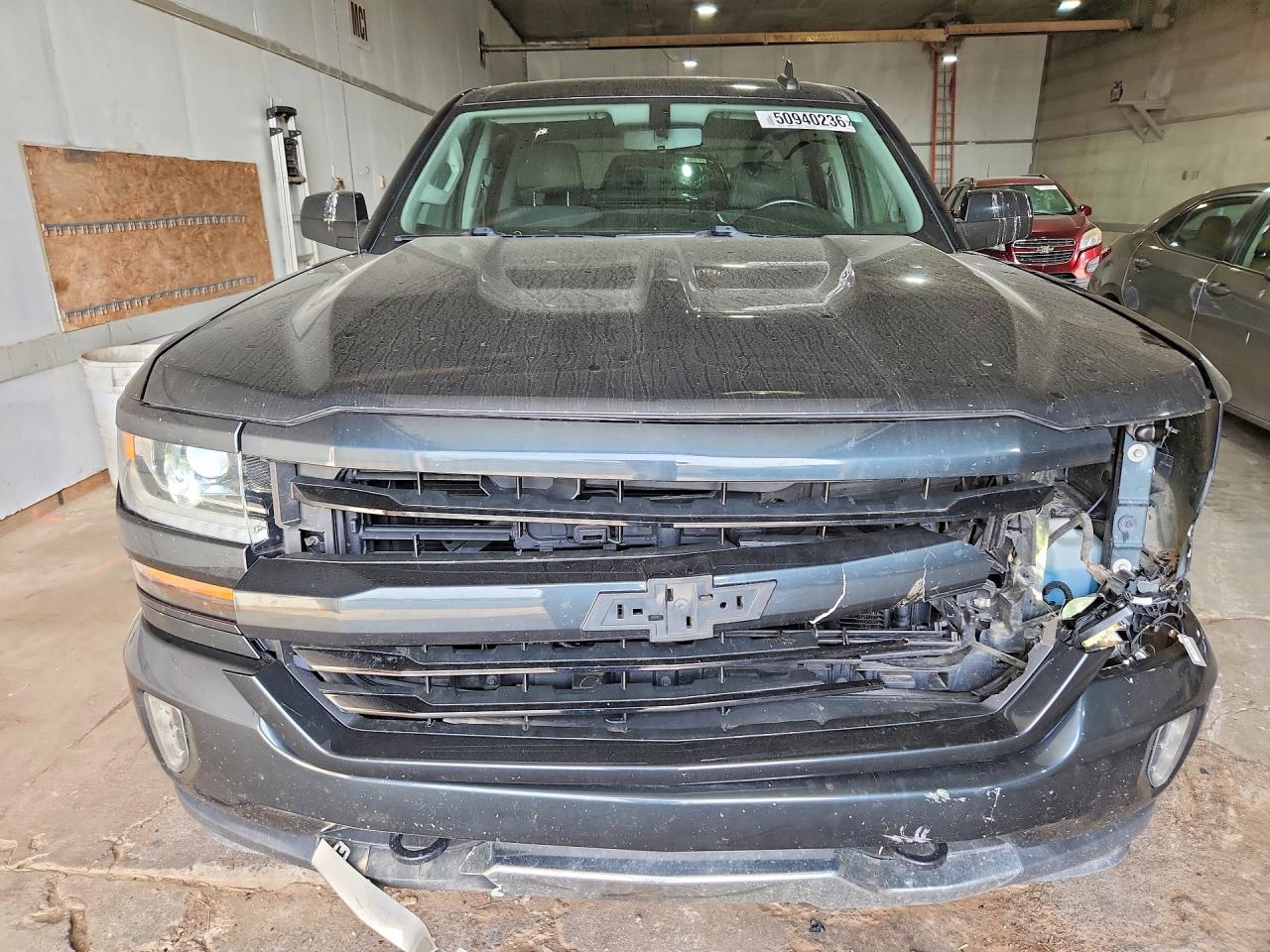 2017 CHEVROLET SILVERADO K1500 LT photo 9