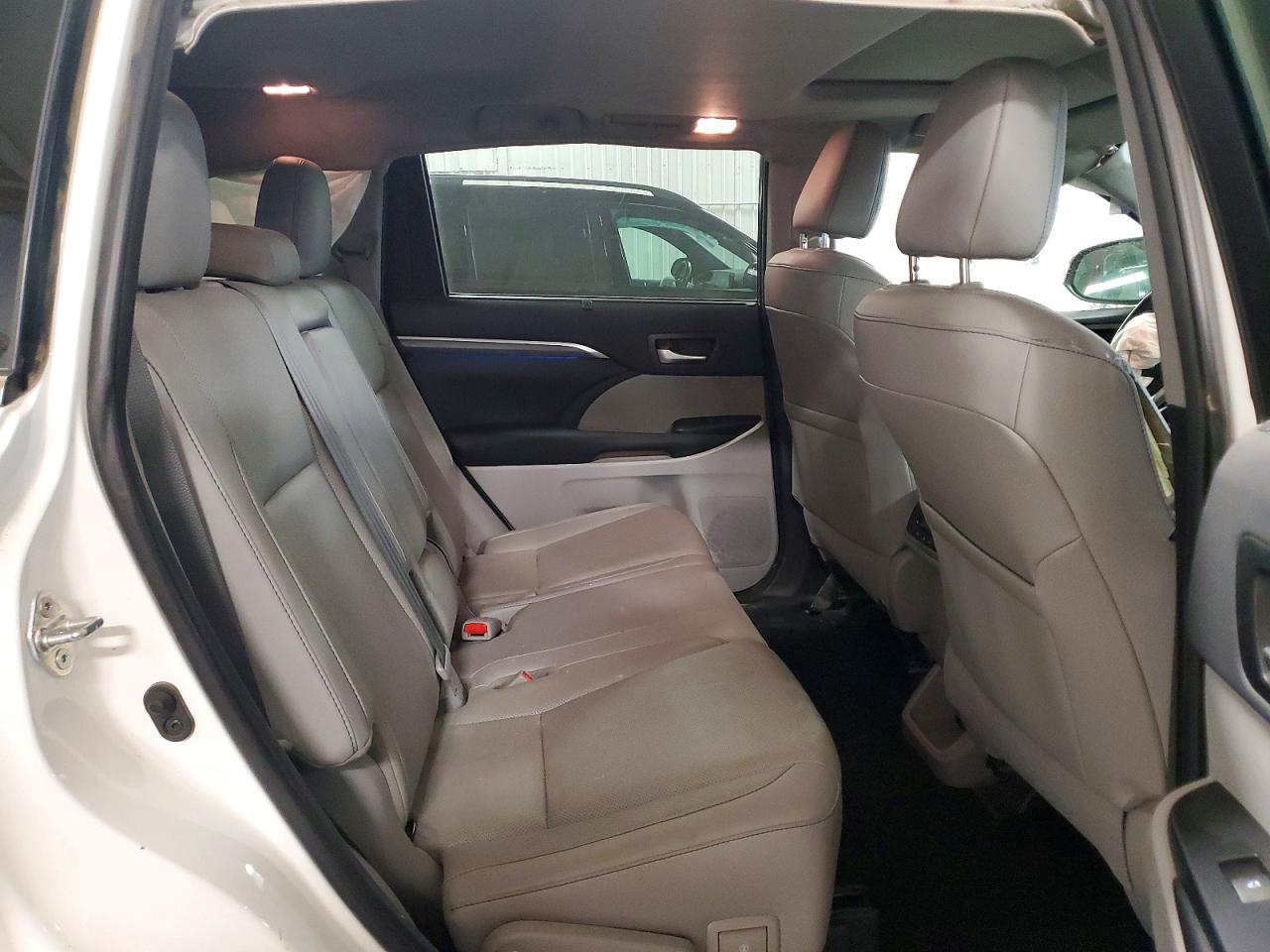 2019 TOYOTA HIGHLANDER LIMITED photo 31