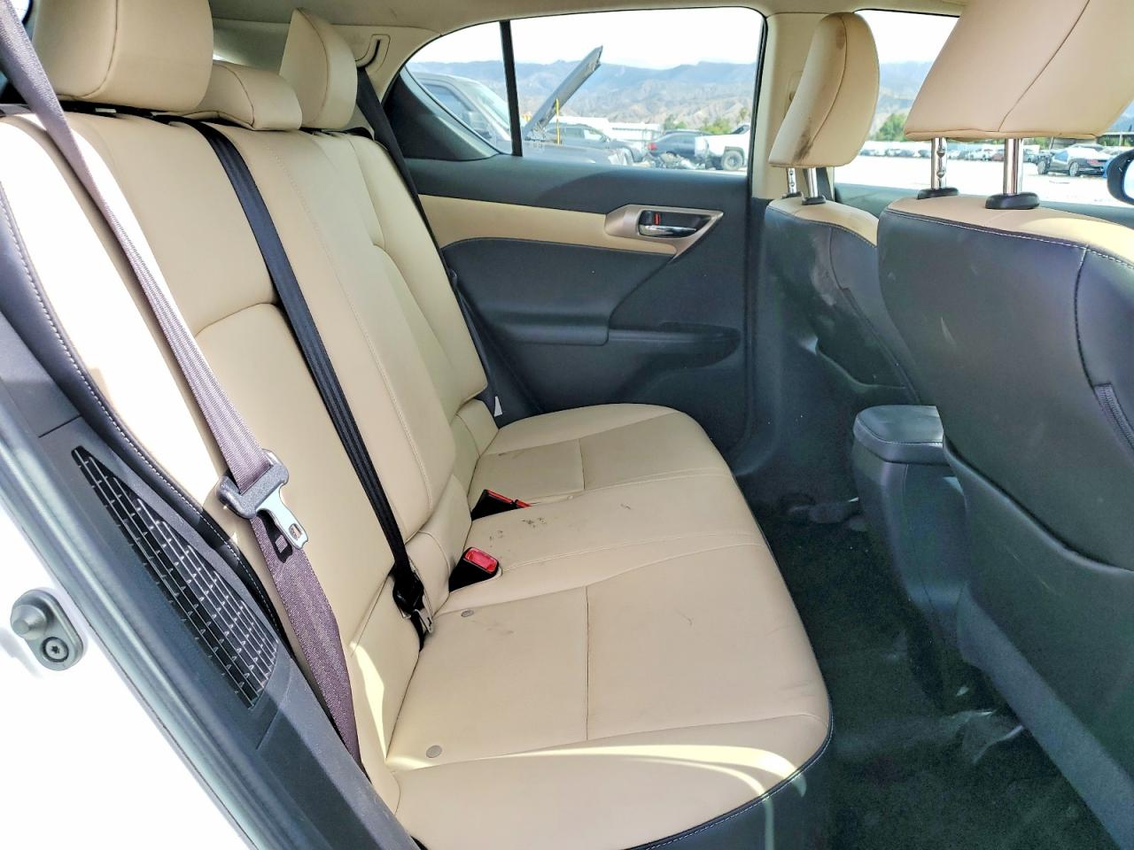 2014 LEXUS CT 200 photo 19