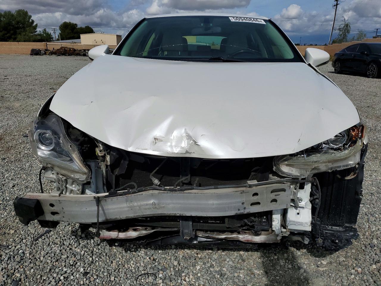 2014 LEXUS CT 200 photo 9