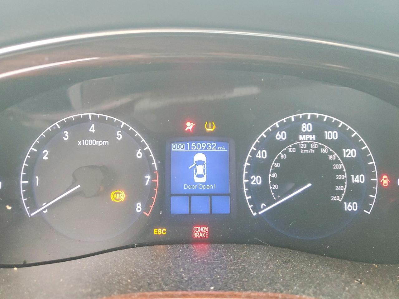 2012 HYUNDAI GENESIS 3.8L photo 25