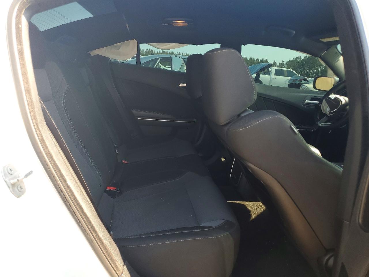 2016 DODGE CHARGER SXT photo 28