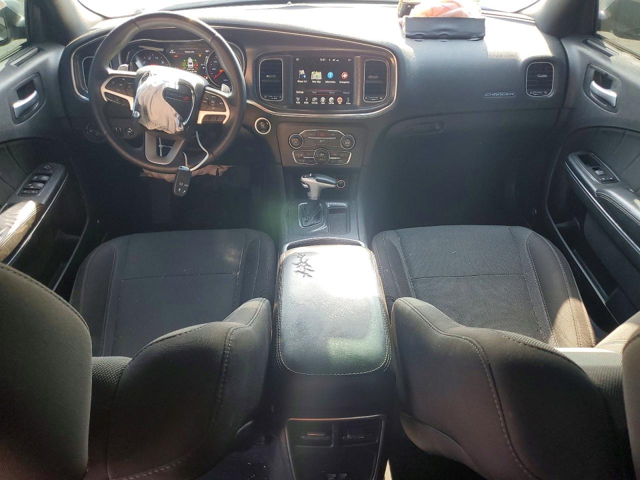 2016 DODGE CHARGER SXT photo 22