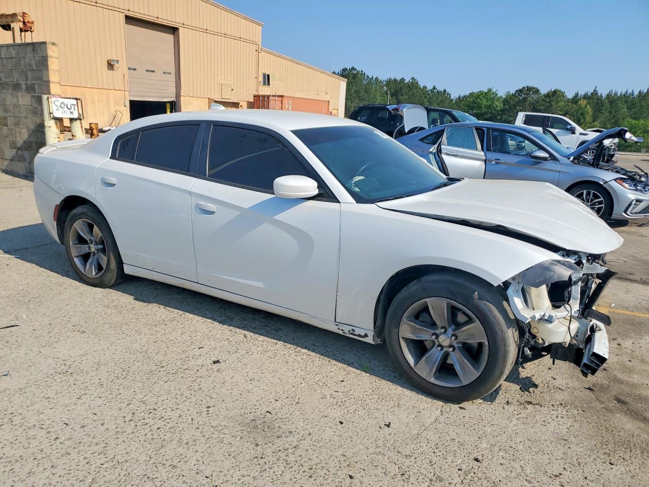 2016 DODGE CHARGER SXT photo 10