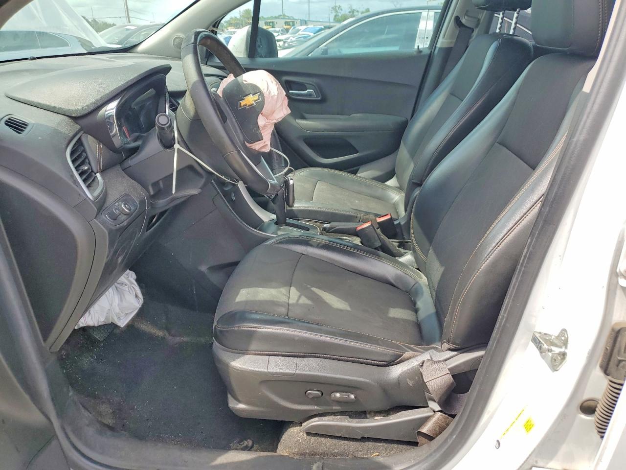2017 CHEVROLET TRAX 1LT photo 13