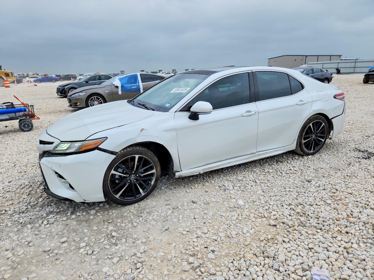 2018 TOYOTA CAMRY