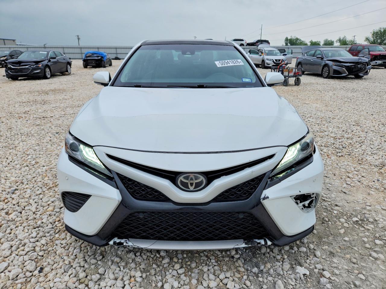 2018 TOYOTA CAMRY XSE V6 photo 9