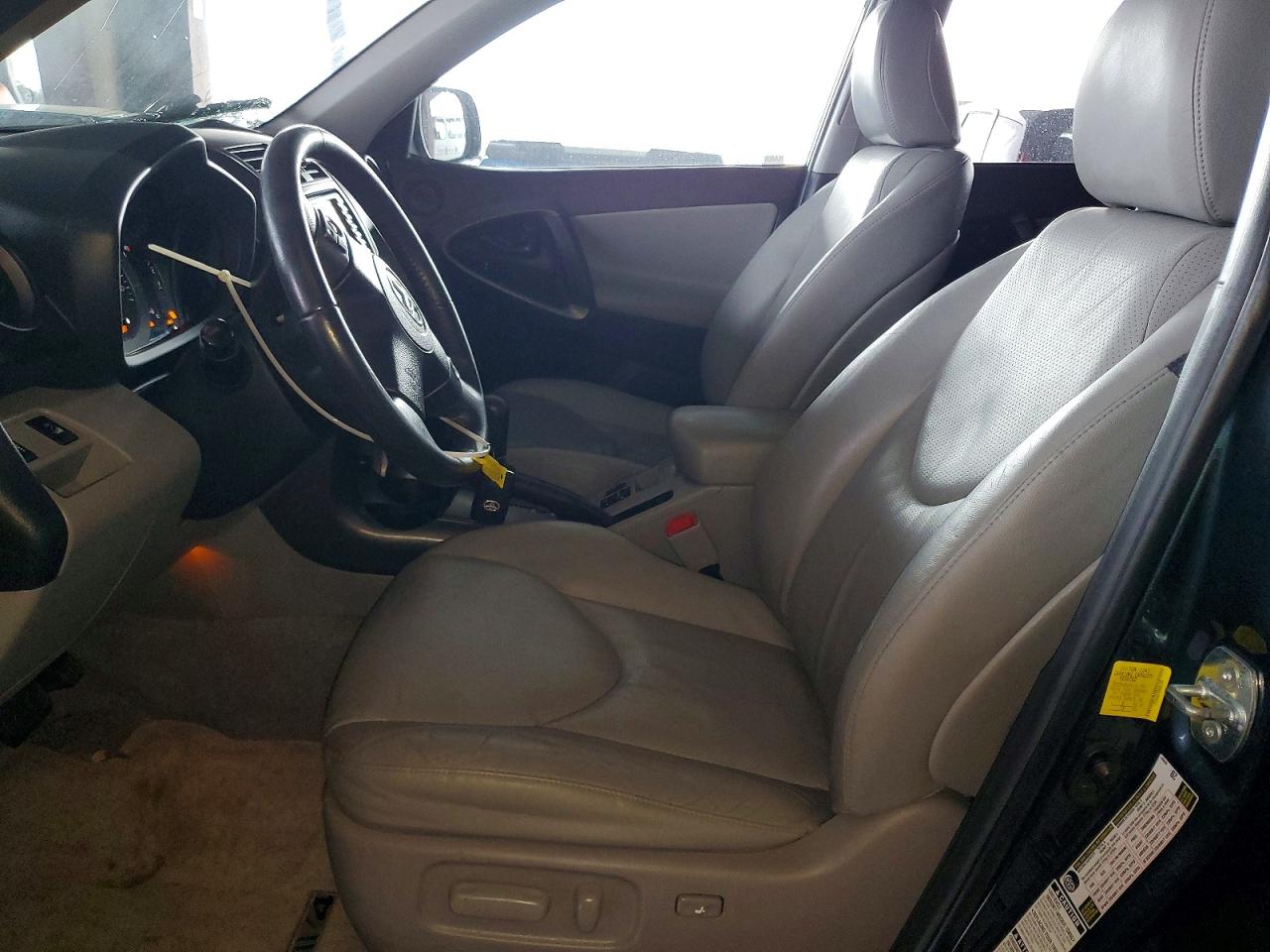 2011 TOYOTA RAV4 LIMITED photo 13