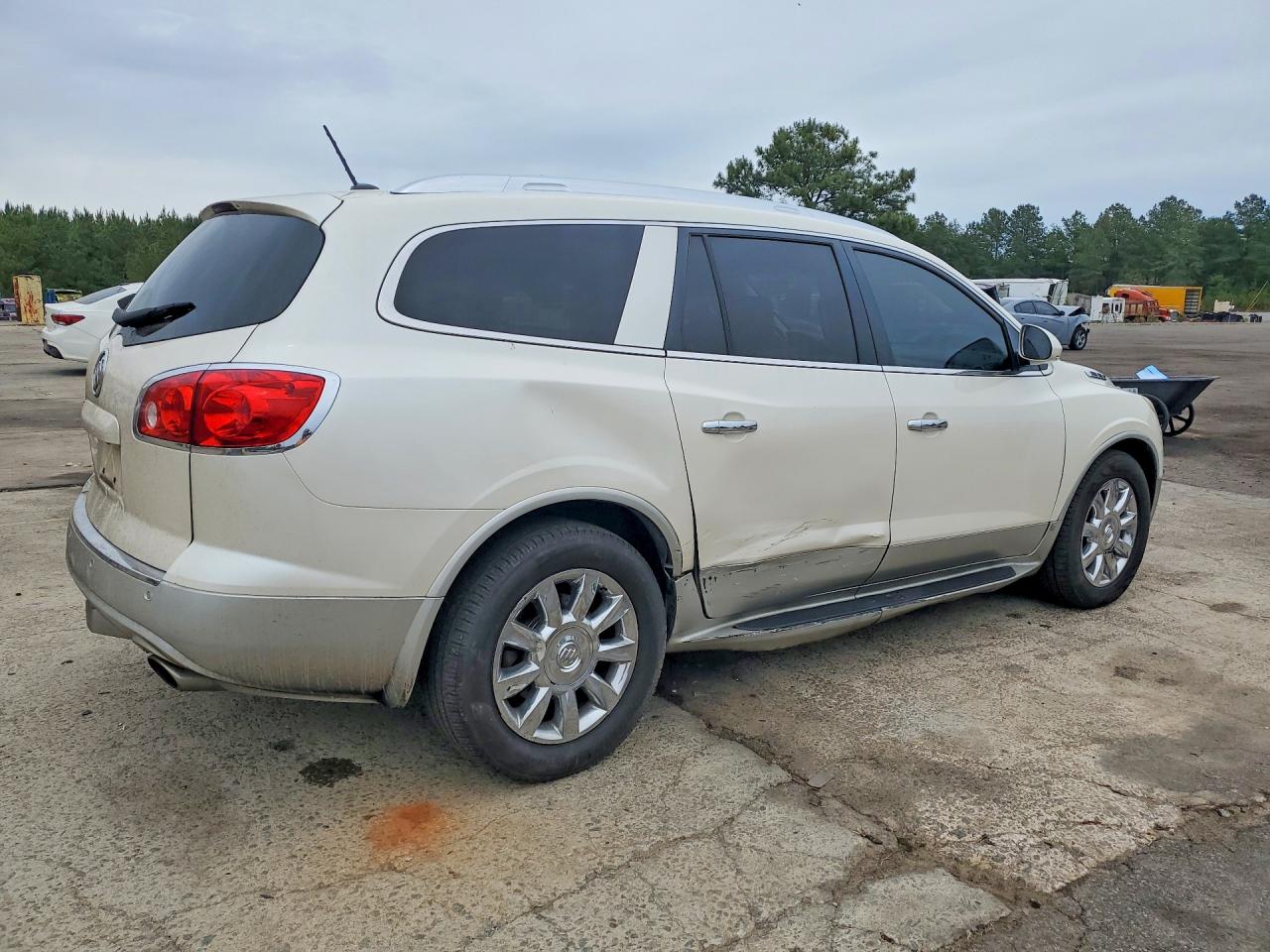 2011 BUICK ENCLAVE CXL photo 5