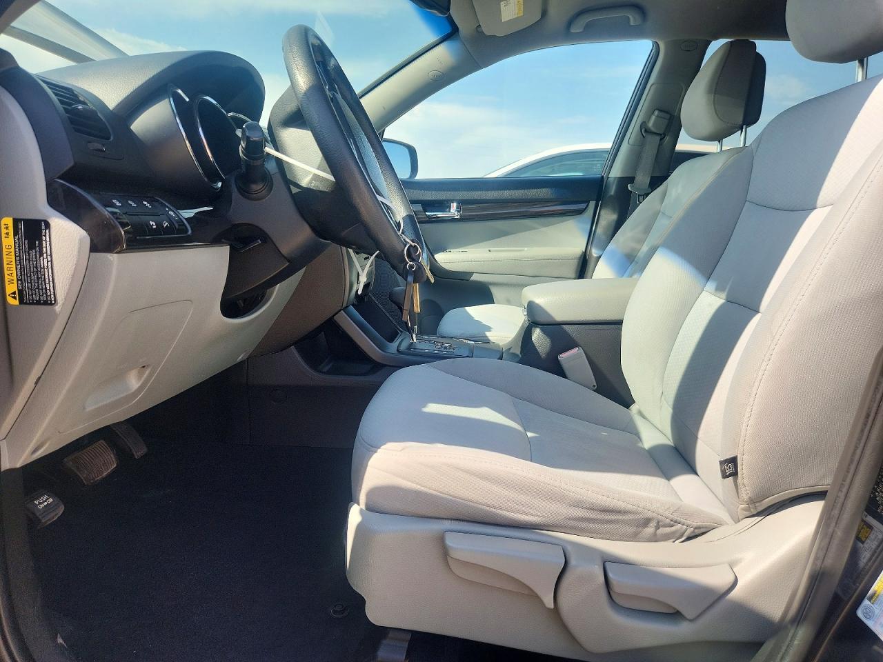 2012 KIA SORENTO LX photo 19