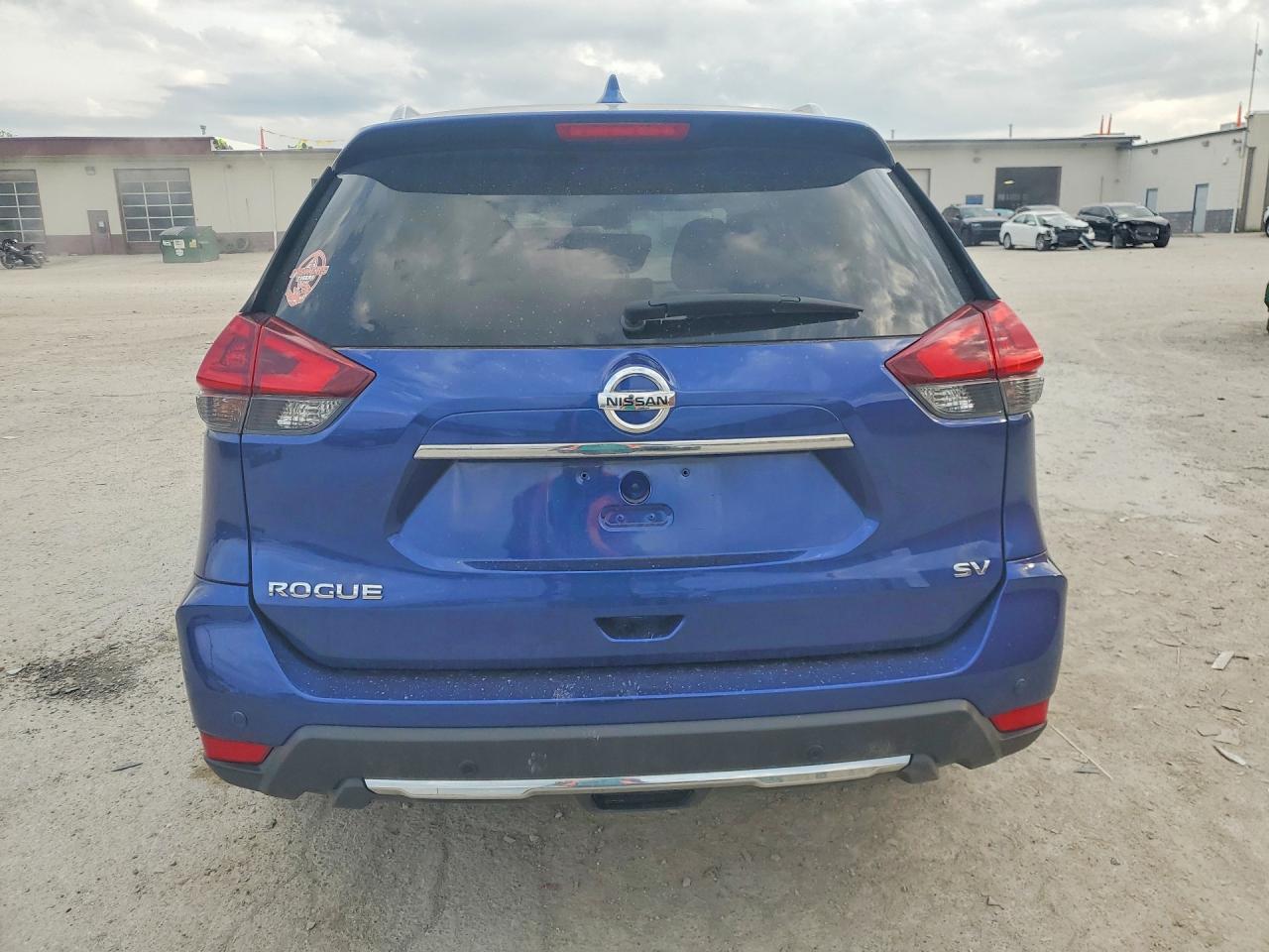 2020 NISSAN ROGUE SV photo 6