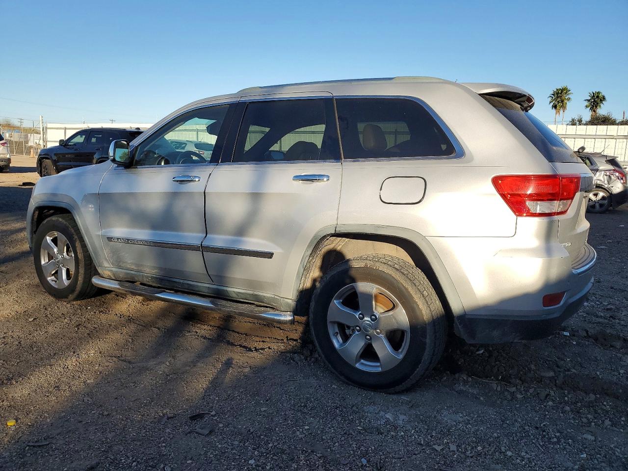 2012 JEEP GRAND CHEROKEE LIMITED photo 7
