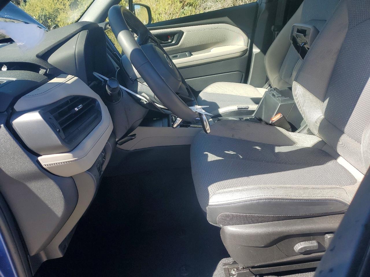 2022 SUBARU FORESTER photo 19