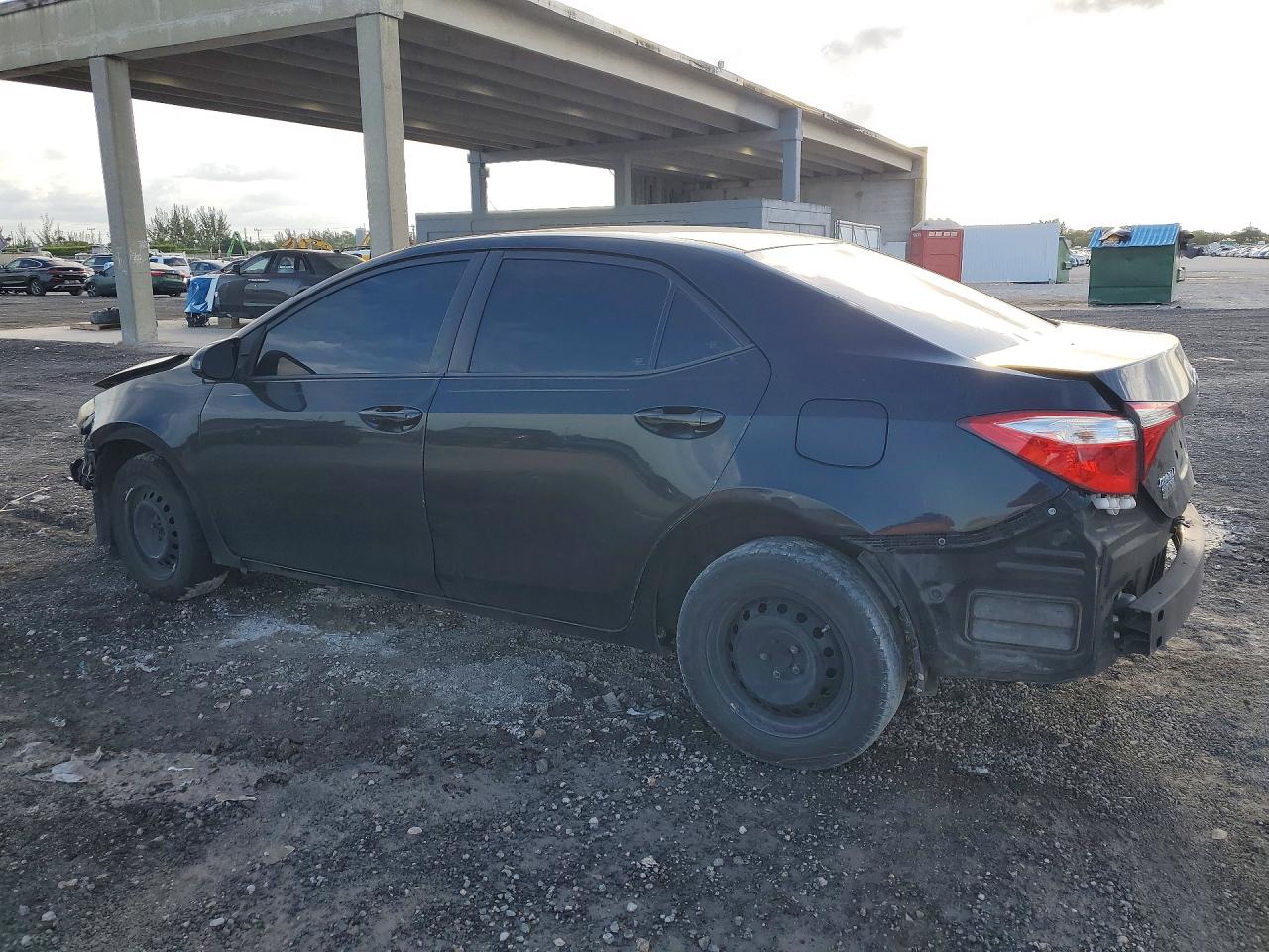 2015 TOYOTA COROLLA L photo 4