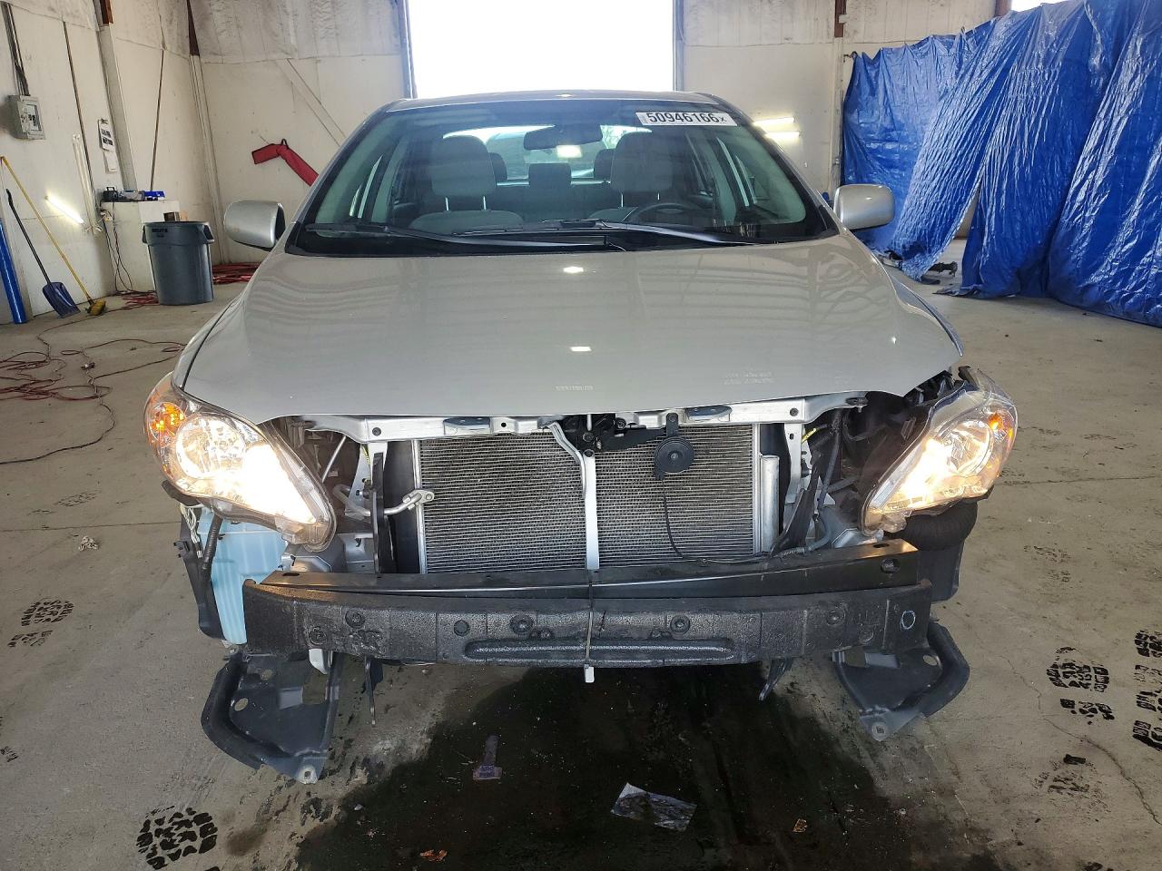 2013 TOYOTA COROLLA LE photo 9