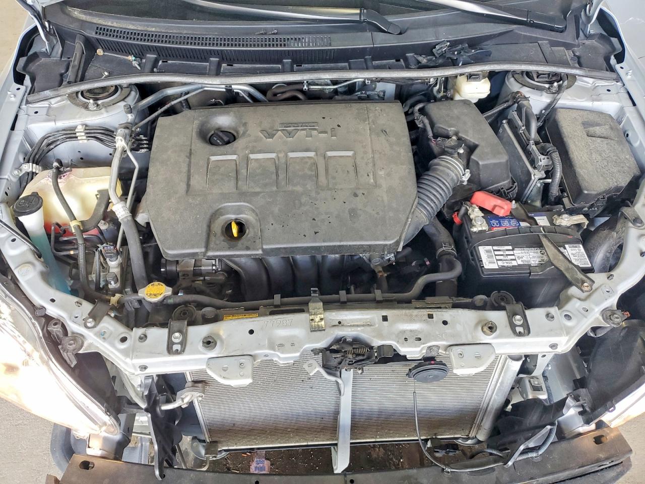 2013 TOYOTA COROLLA LE photo 21