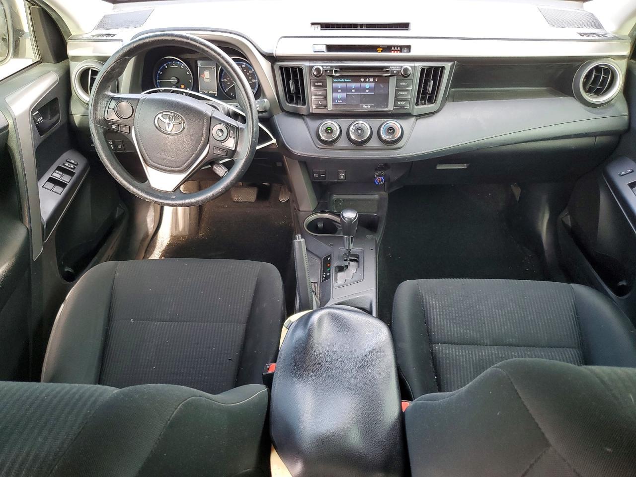 2018 TOYOTA RAV4 LE photo 15