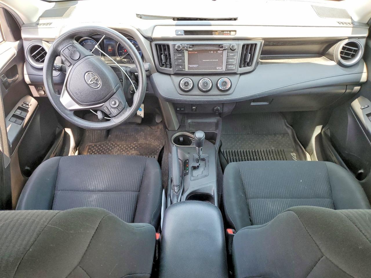2018 TOYOTA RAV4 LE photo 15