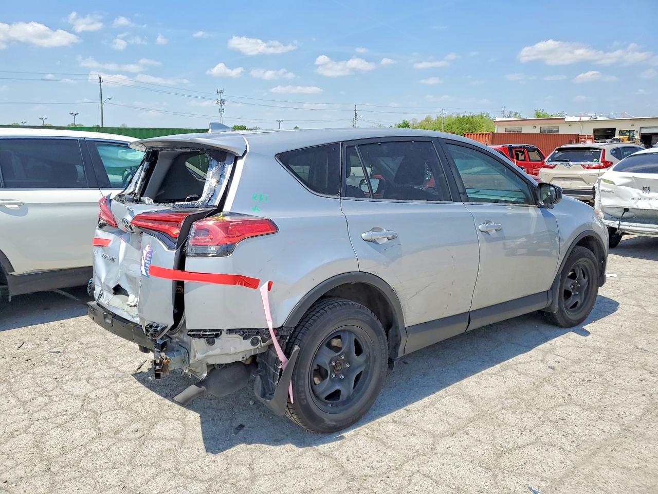 2018 TOYOTA RAV4 LE photo 5
