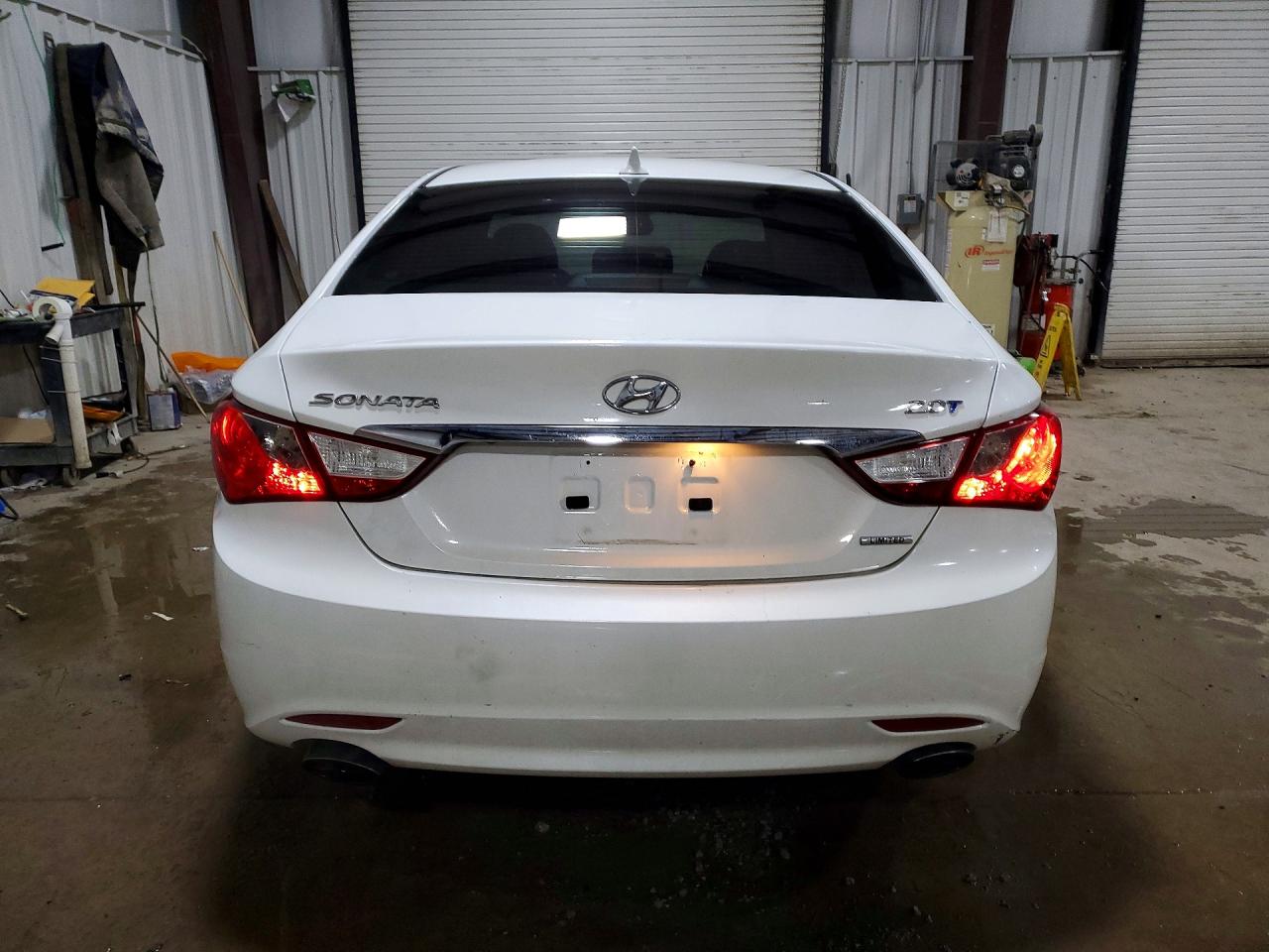2011 HYUNDAI SONATA LIMITED 2.0T photo 11