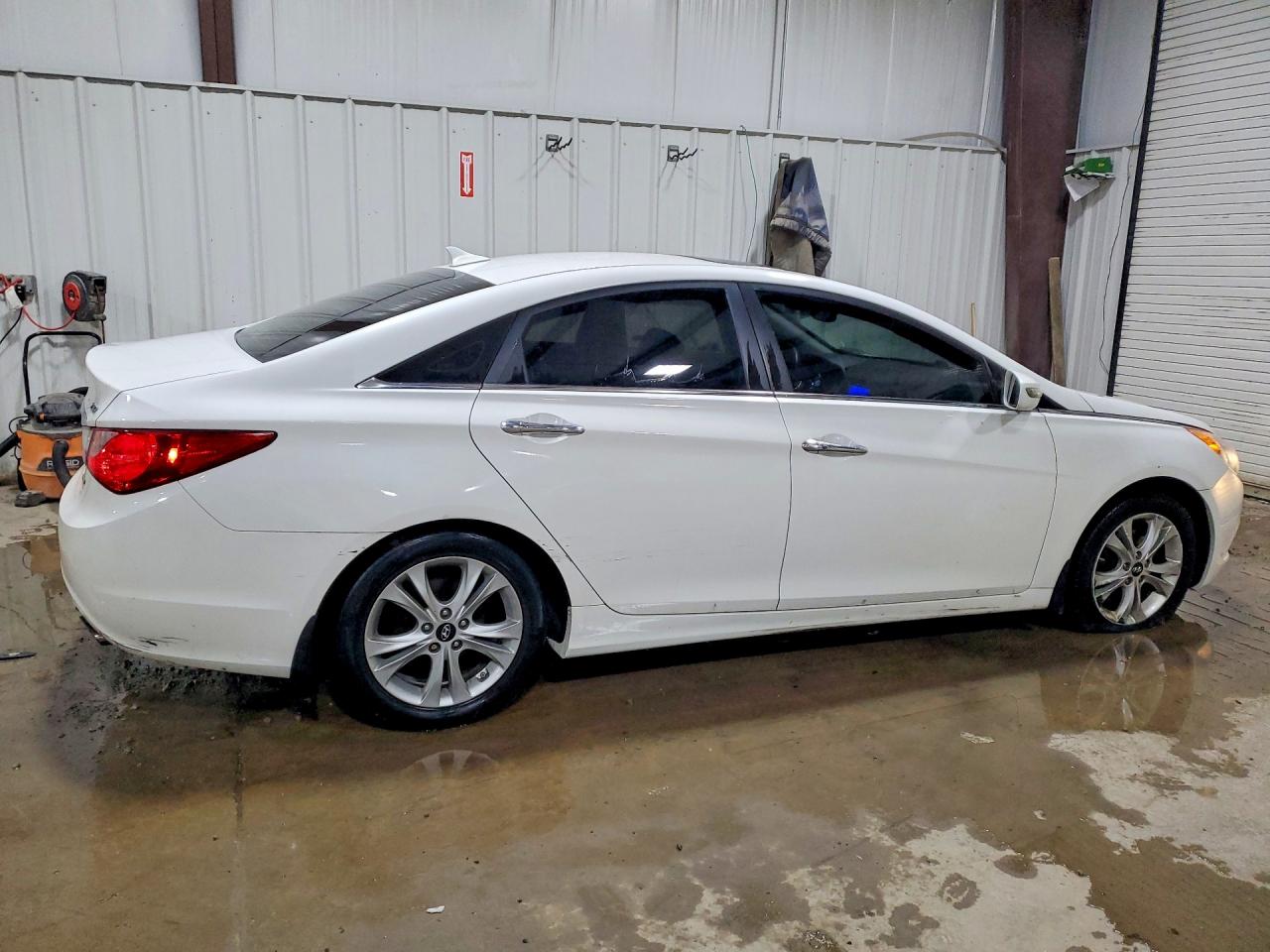 2011 HYUNDAI SONATA LIMITED 2.0T photo 5