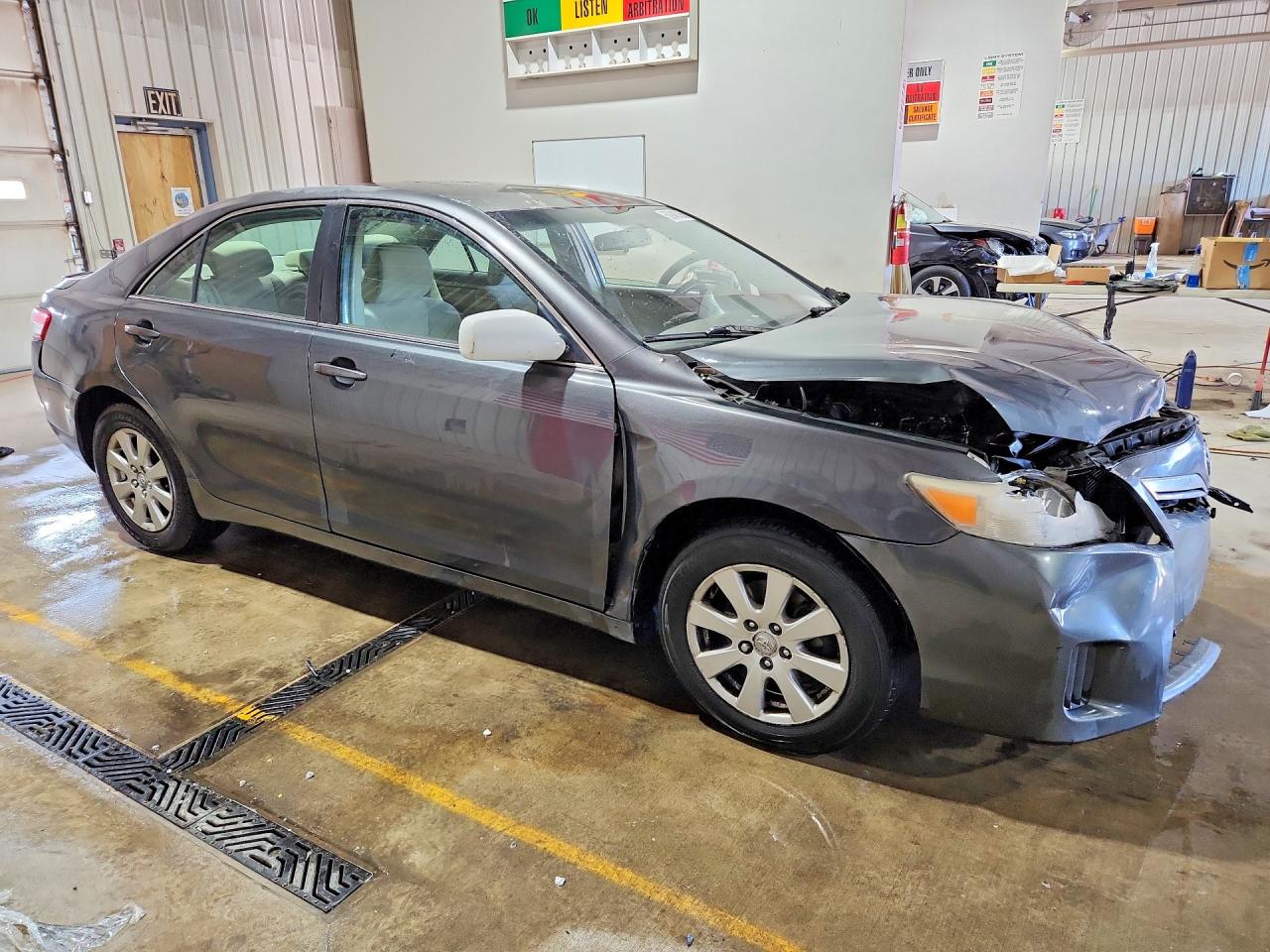 2011 TOYOTA CAMRY LE photo 7