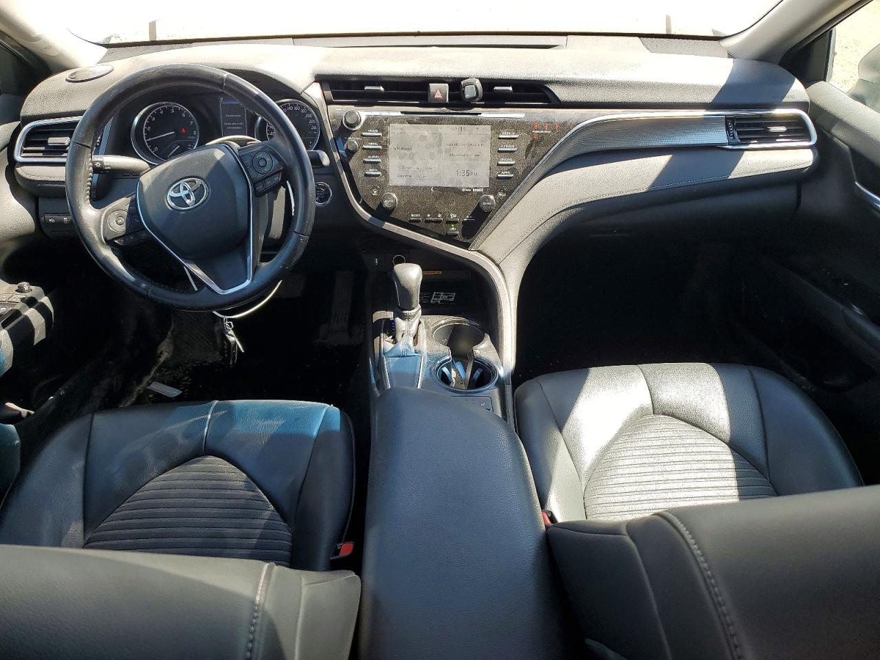 2018 TOYOTA CAMRY L photo 22