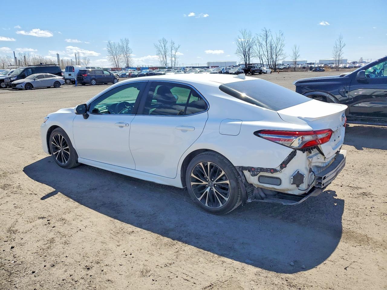 2018 TOYOTA CAMRY L photo 4