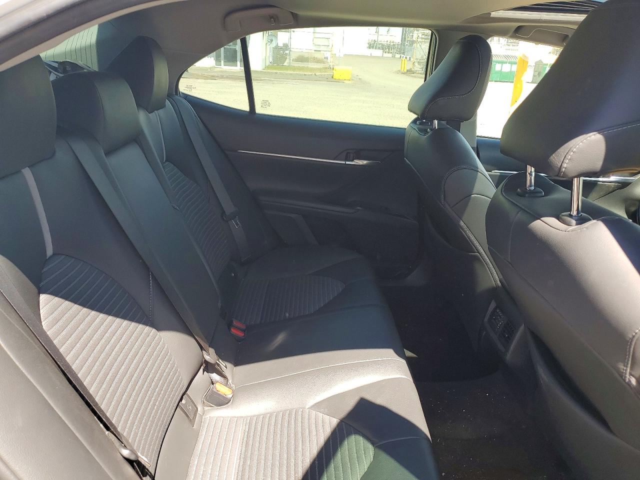 2018 TOYOTA CAMRY L photo 28