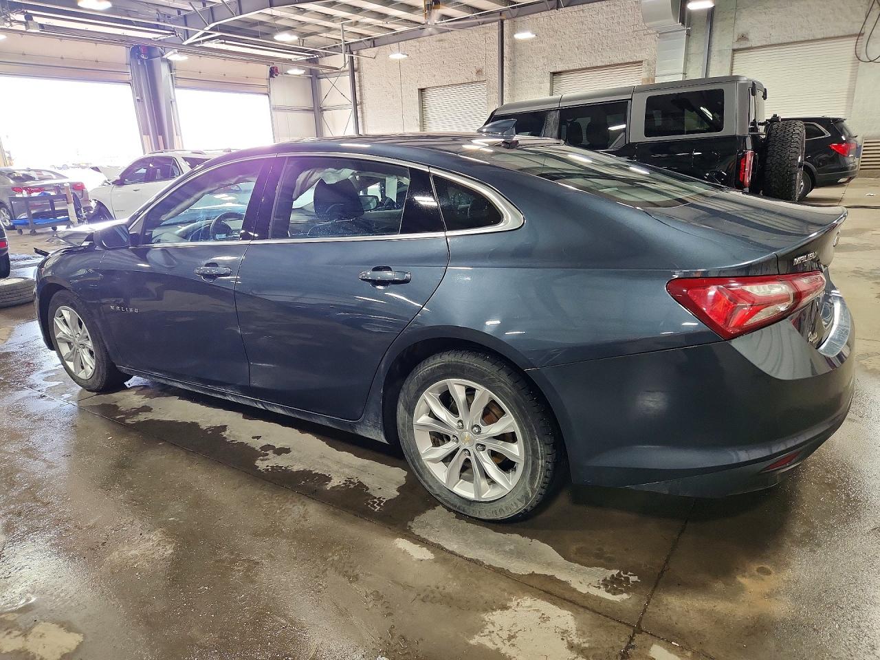 2020 CHEVROLET MALIBU LT photo 3