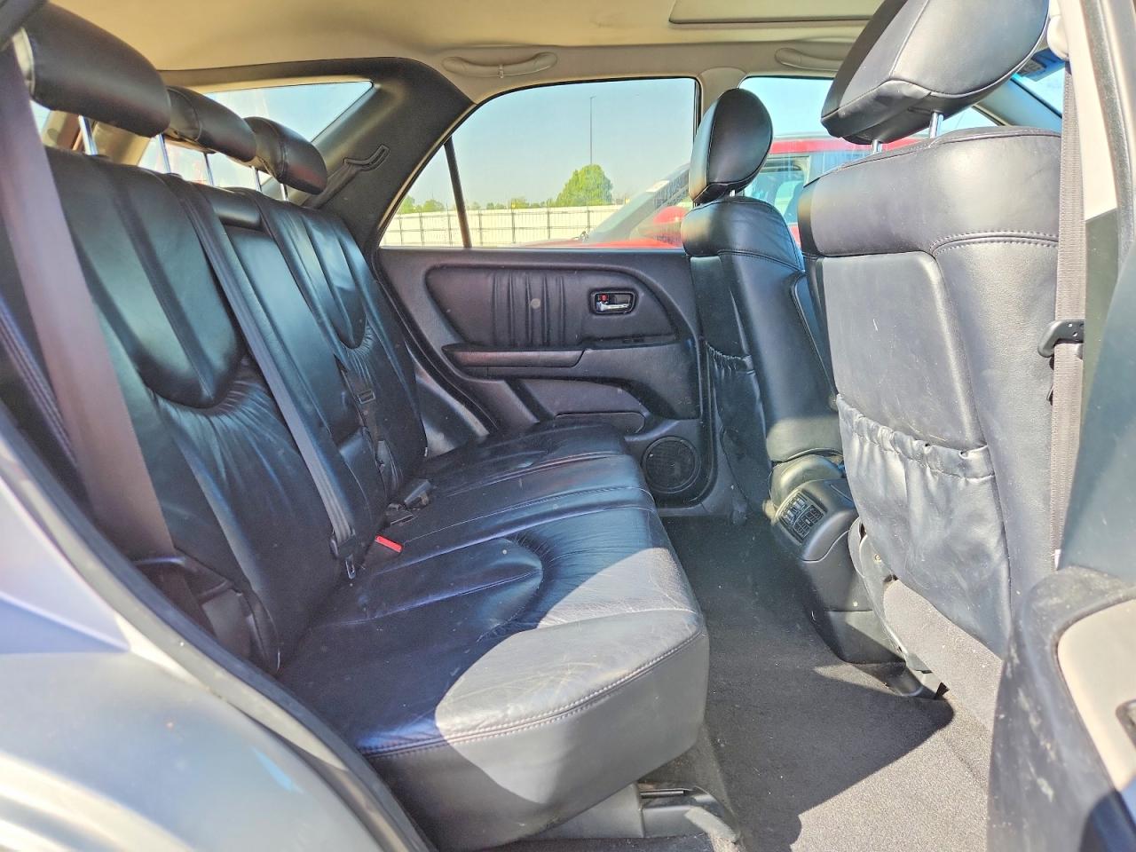 2002 LEXUS RX 300 photo 31