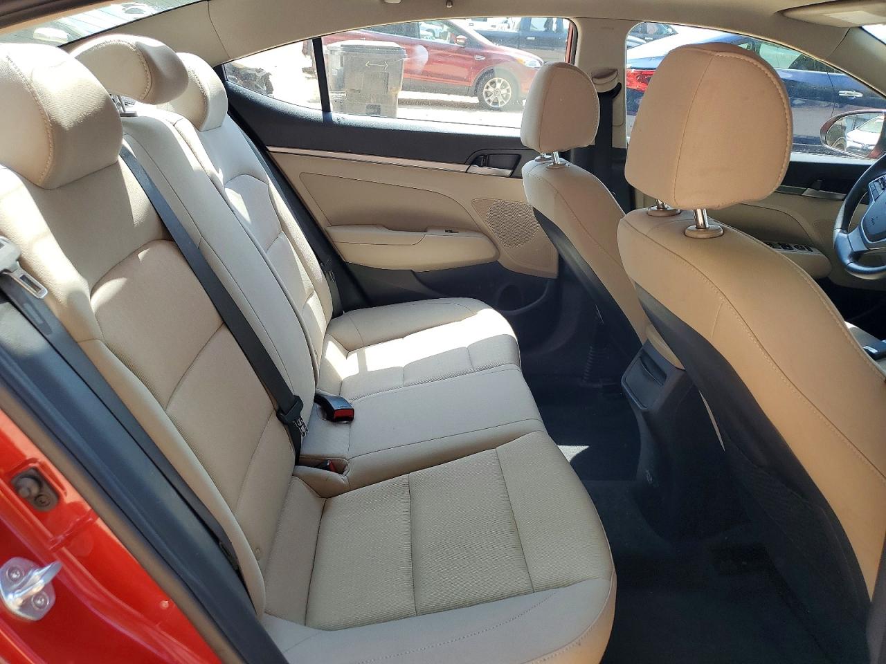 2018 HYUNDAI ELANTRA VALUE EDITION photo 10