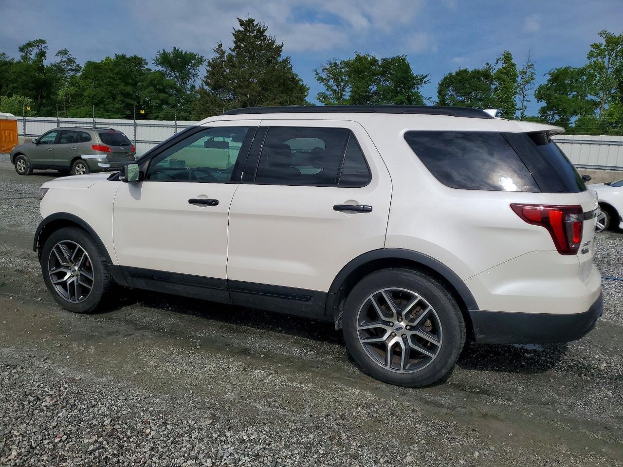 2017 FORD EXPLORER SPORT photo 4