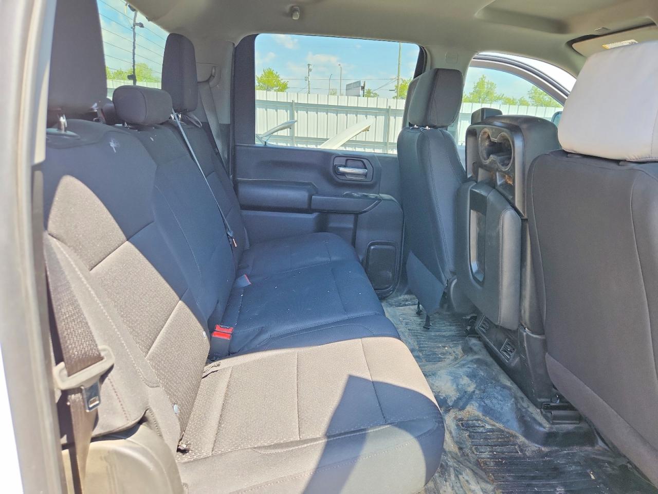 2025 CHEVROLET SILVERADO K2500 HEAVY DUTY photo 28