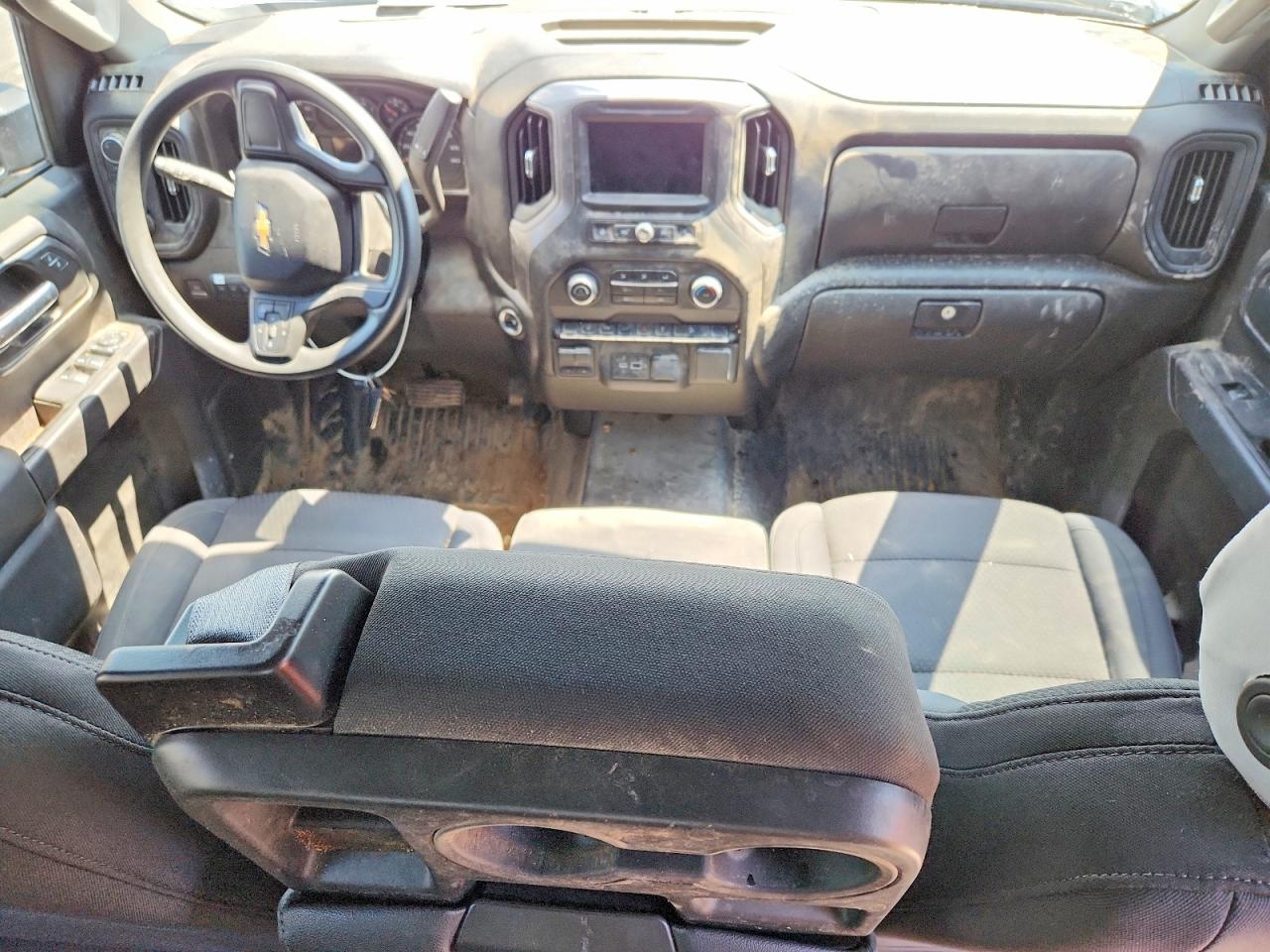 2025 CHEVROLET SILVERADO K2500 HEAVY DUTY photo 22