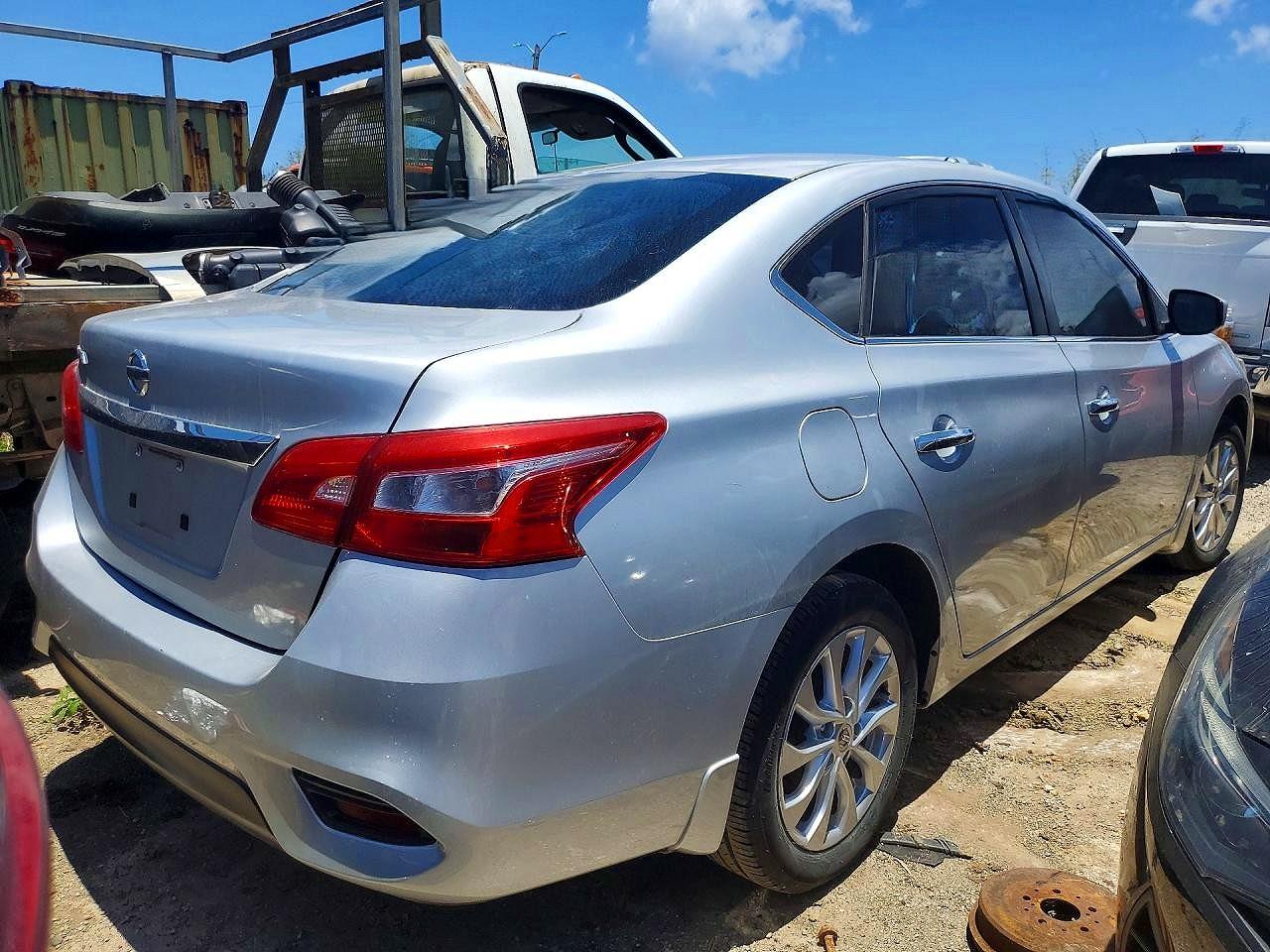 2018 NISSAN SENTRA S photo 5
