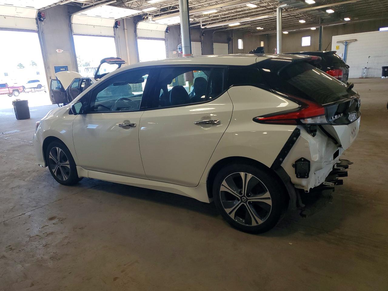 2020 NISSAN LEAF SL PLUS photo 3