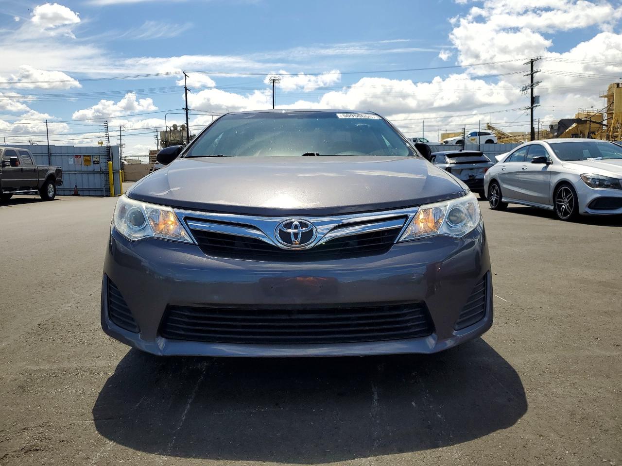 2014 TOYOTA CAMRY LE photo 9