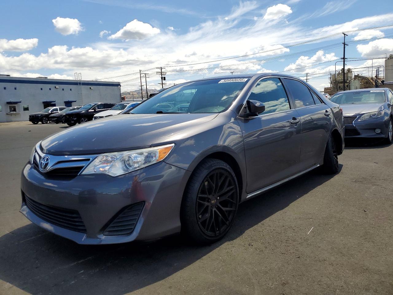 2014 TOYOTA CAMRY