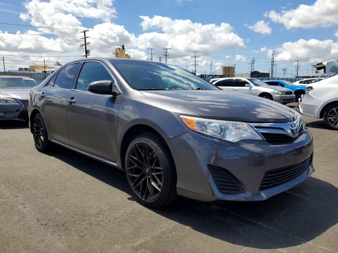 2014 TOYOTA CAMRY LE photo 7