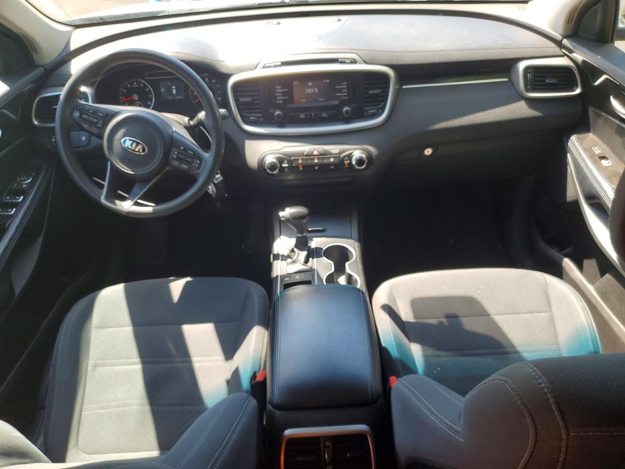 2016 KIA SORENTO LX V6 photo 8